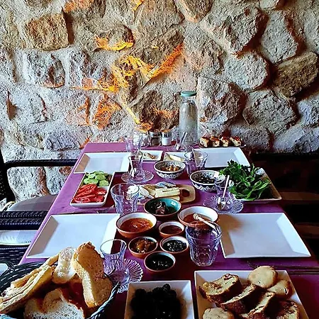 Отель Alphan Cappadocia 3*